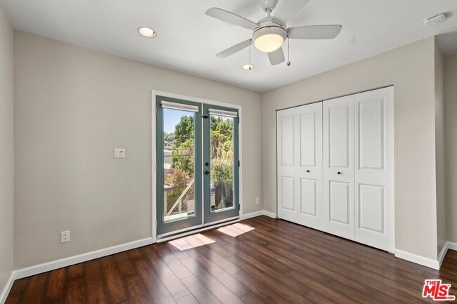 Building Photo - 2320 Belleglade Ave
