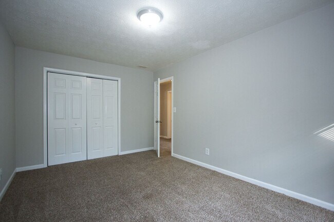 Building Photo - 2137/2139GD