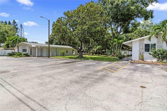 Building Photo - 6753 49th Ave N