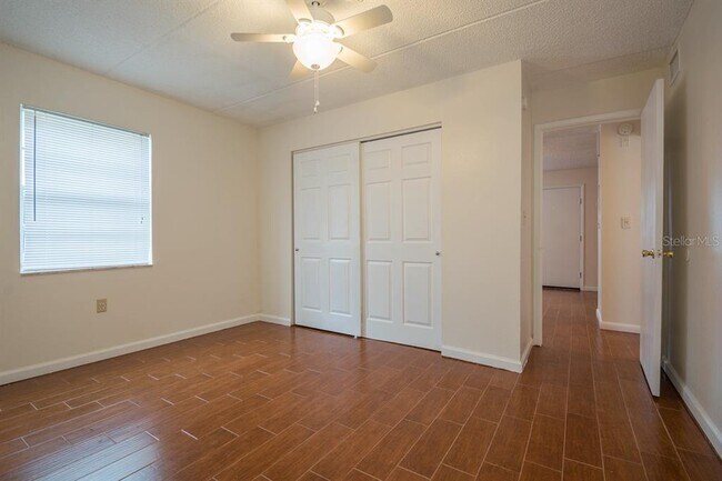 Building Photo - 5221 Bayshore Blvd