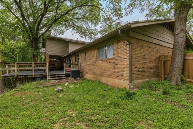 Building Photo - 6307B Shadow Valley Dr