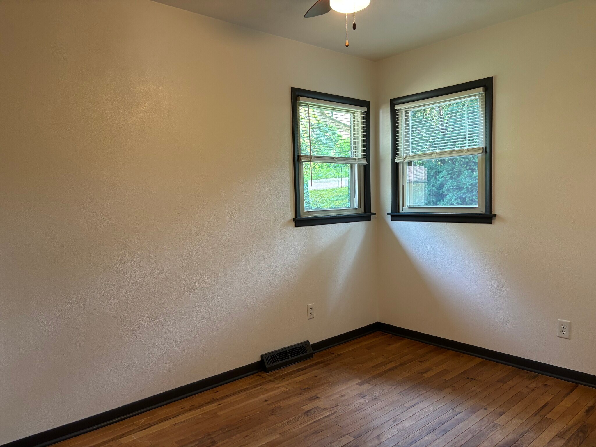 Building Photo - 2544 Glenn St