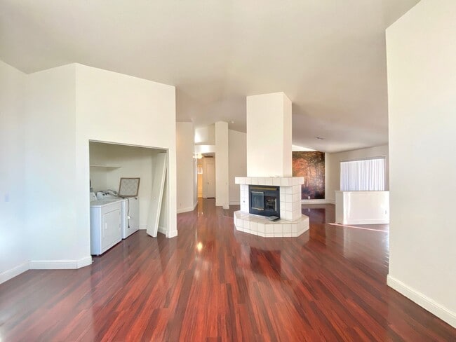 Building Photo - 4425 Frostbrook Cir