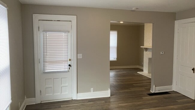 Building Photo - 1150 Creighton Ave