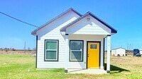 Building Photo - 7014-5914 02