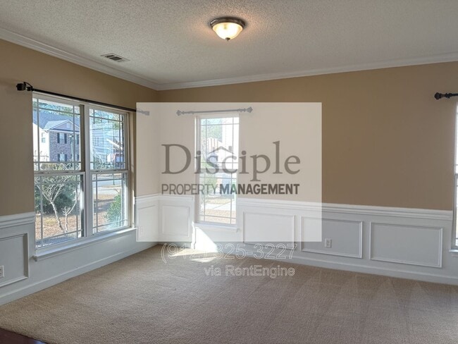 Building Photo - 136 Magnolia Dr