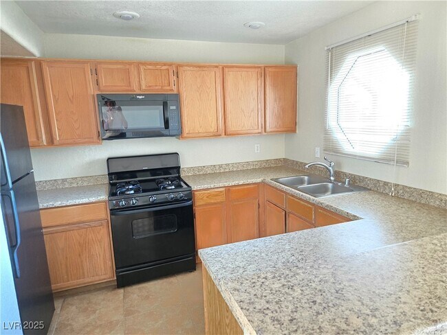 Building Photo - 5072 S Rainbow Blvd