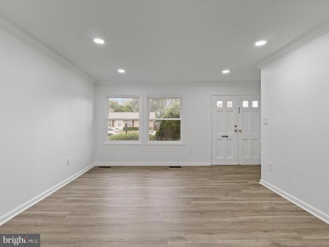 Building Photo - 804 W Nettle Tree Rd