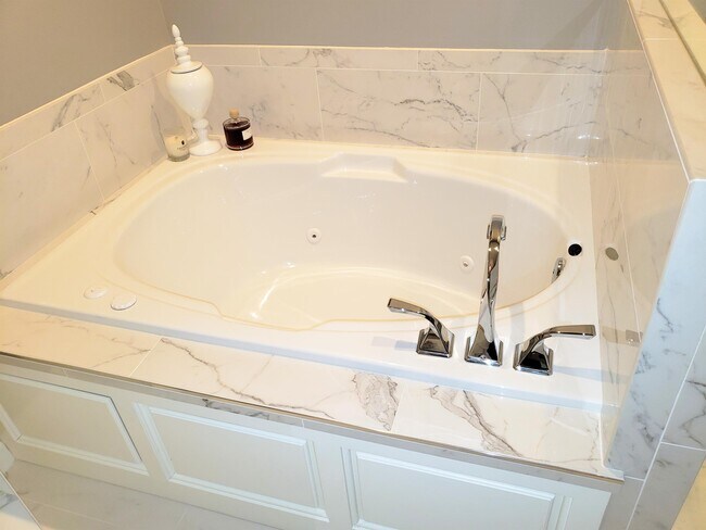 Building Photo - 3236 Silver Sands Cir