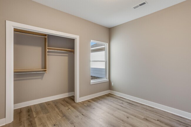 Building Photo - 1617 S Limuel St