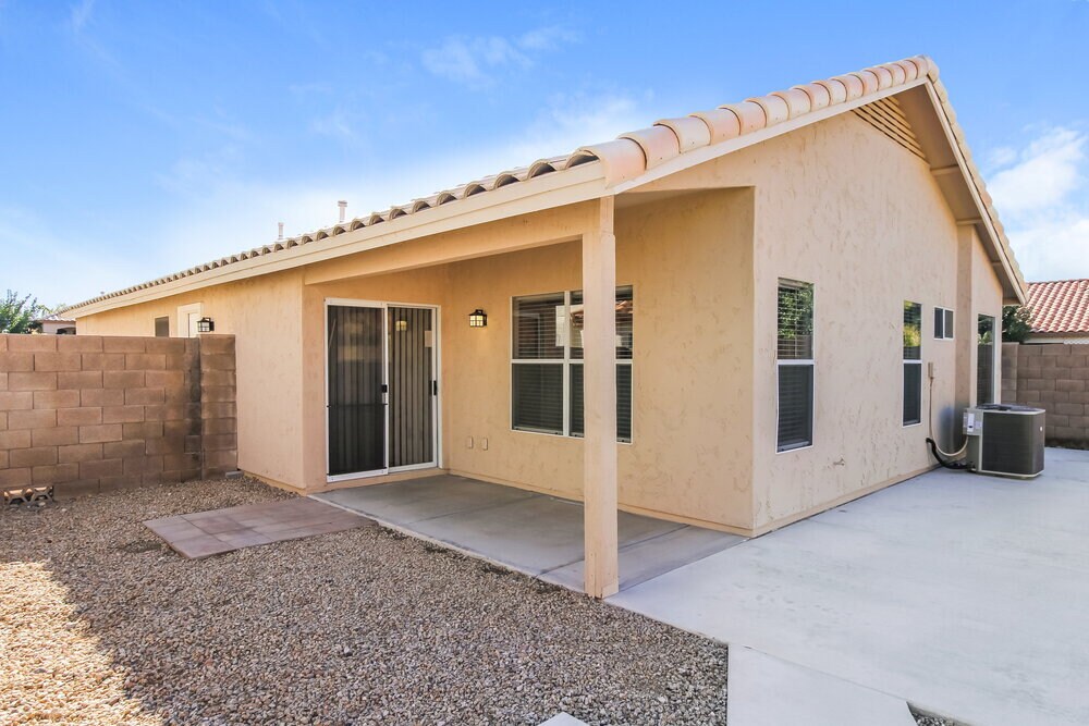 Building Photo - 9830 W Runion Dr