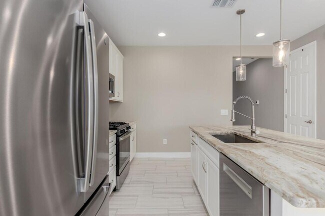 Building Photo - 6711 E Via Arroyo Largo