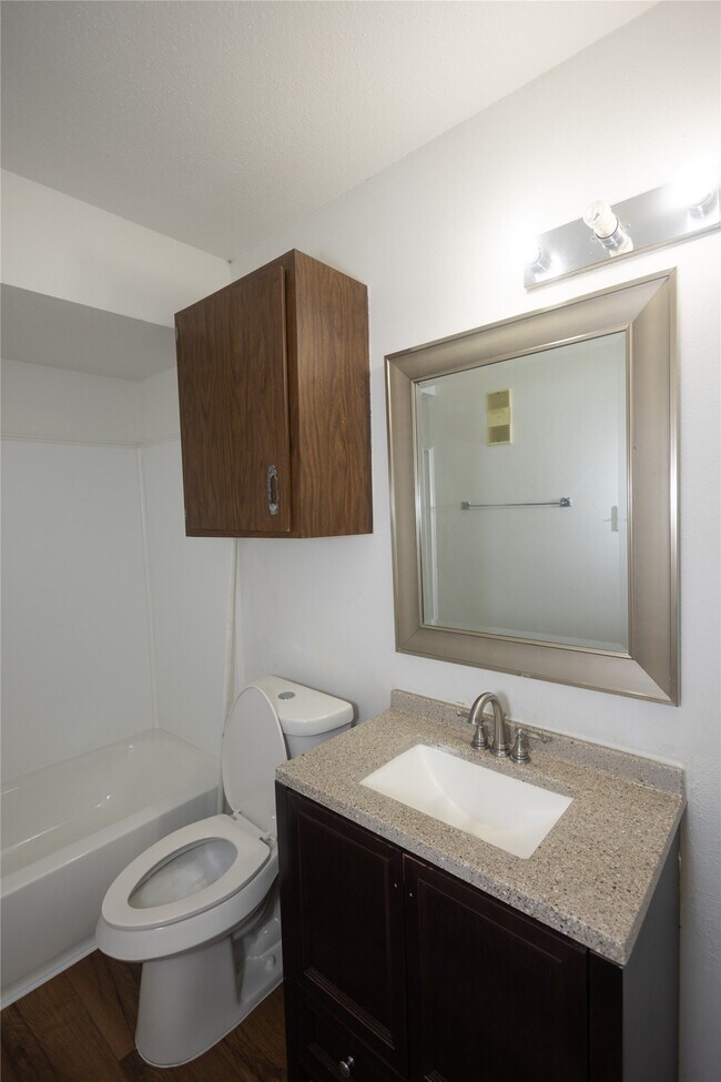 Building Photo - 8100 Cambridge St