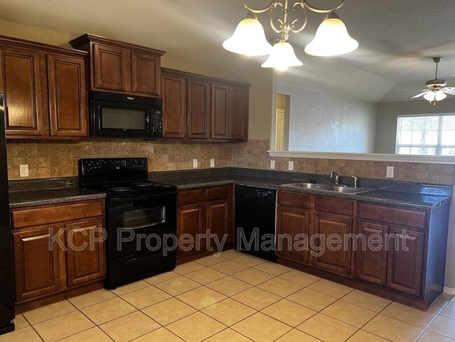 Building Photo - 210 Regency Dr