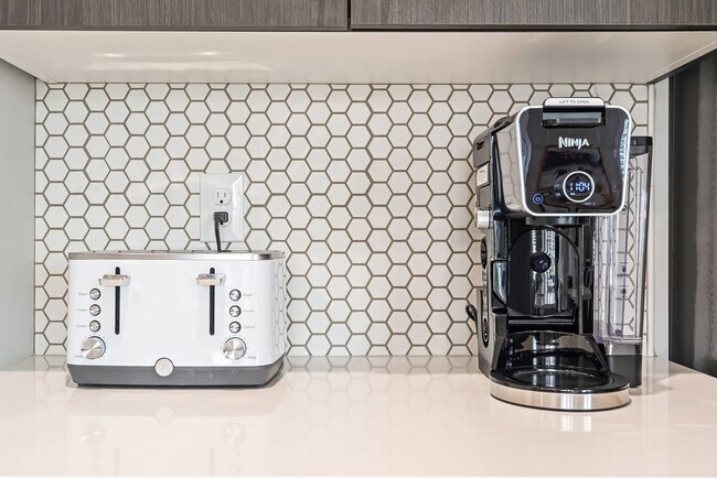 Building Photo - 10053 W Lyrical Dr