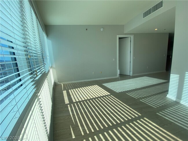 Building Photo - 4575 Dean Martin Dr