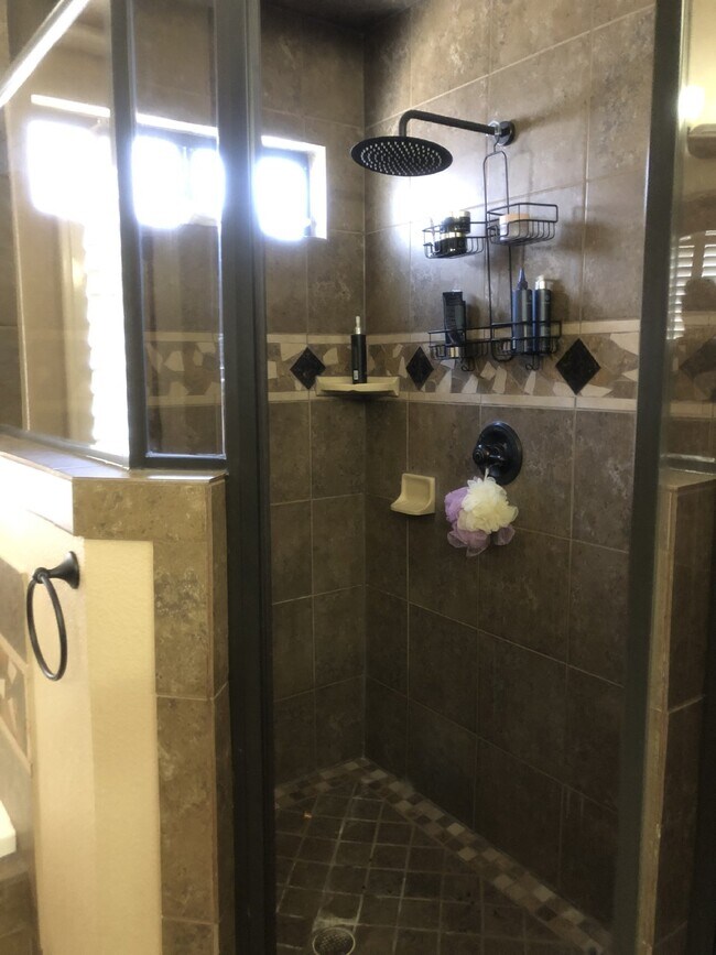 Building Photo - 3132 Tunnel Point Way