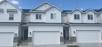 Building Photo - Brand New Townhome on Hilltop Haven