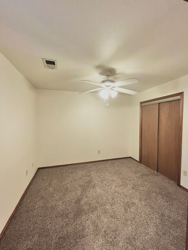 Building Photo - 1304 Commerce Dr