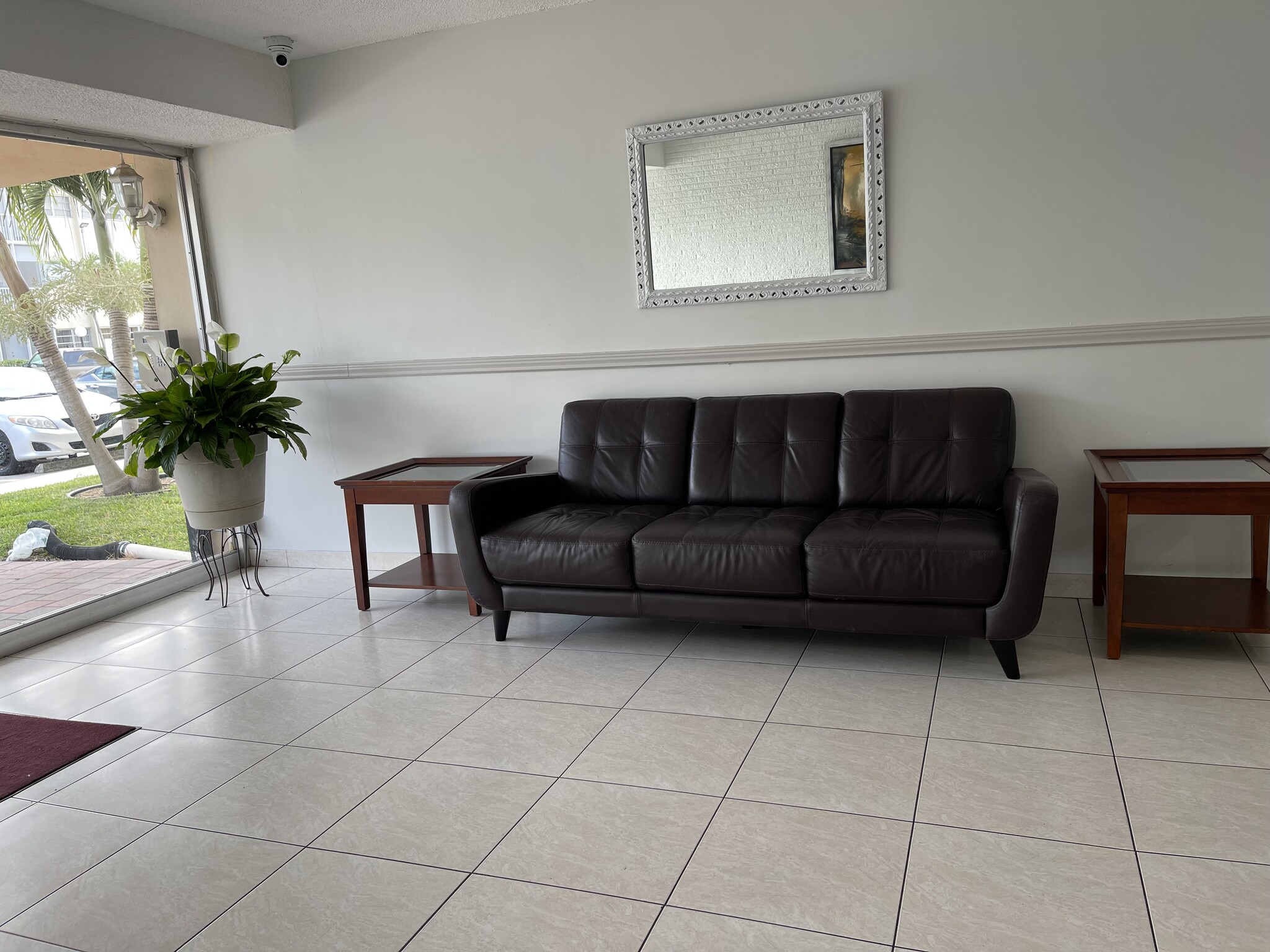 Building Photo - 1460 NE 169th St