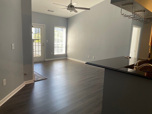 Building Photo - 4550 Strutfield Ln