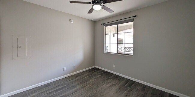 Building Photo - 1 Bedroom Condo in the Solana Townhome Community Near E Baseline Rd and S Higley Rd!