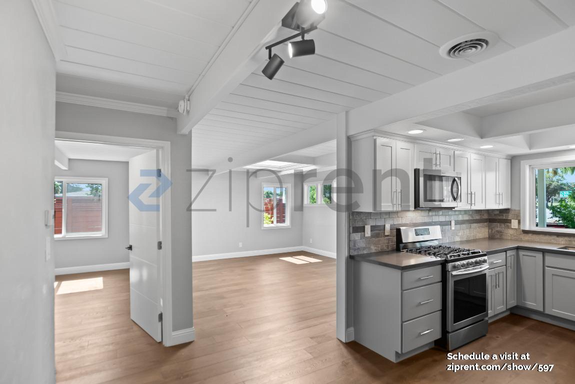 Building Photo - 599 Cypress Ave