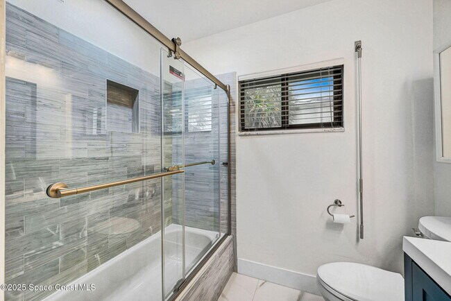 Building Photo - 2711 S Hwy A1A