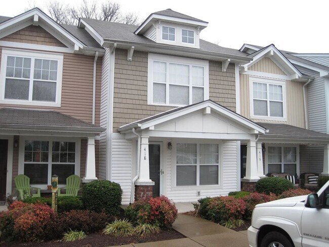 Building Photo - 2BR Townhome in Shadow Glen