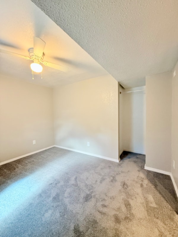 Building Photo - 1601 27th Ave