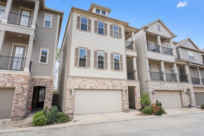 Building Photo - 8911 Wind Springs Dr