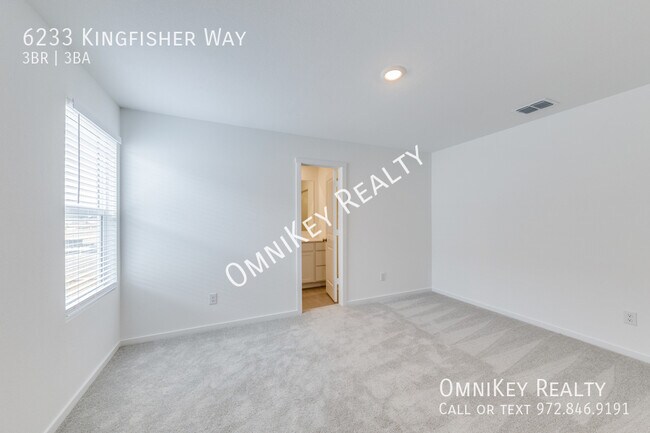 Building Photo - 6233 Kingfisher Wy