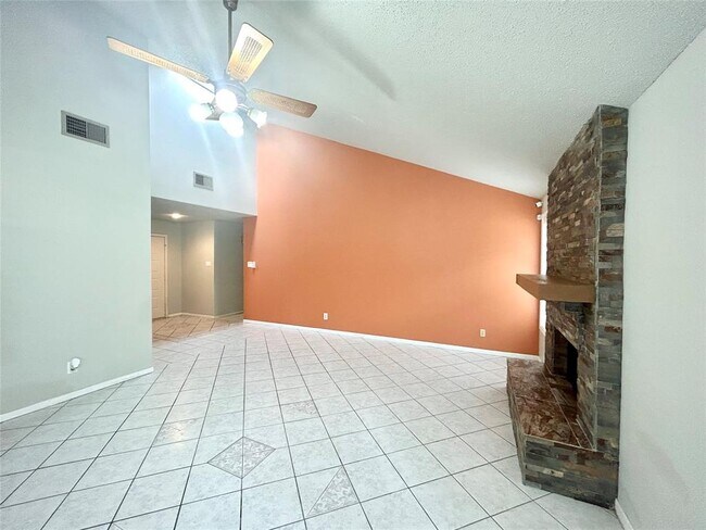Building Photo - 18519 Sweetjasmine Ln