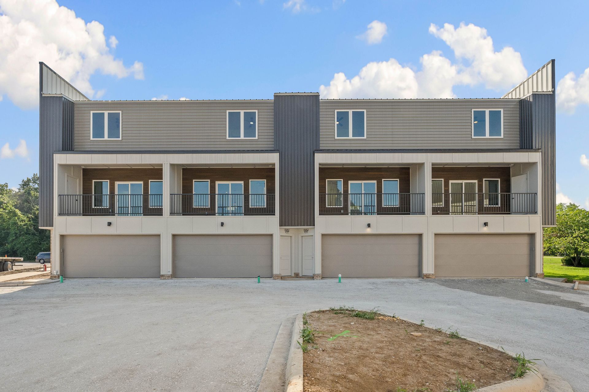 Building Photo - 1982 S Razorback Rd