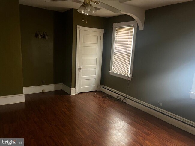 Building Photo - 125 Tilton St