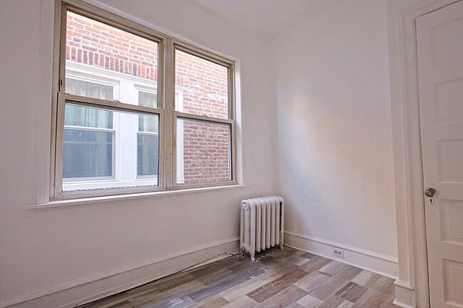 Building Photo - Well-kept 3 Bed, 1 Bath Single Family Home - Schedule your tours now!