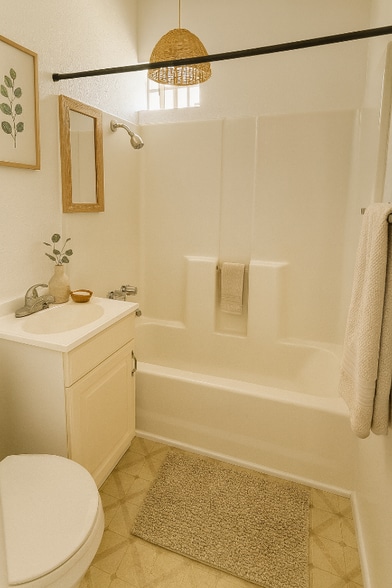 Building Photo - 1054 Orange Ave