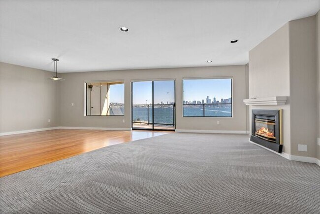 Building Photo - Enormous Waterfront Alki Condo w/ Stunning Views and Rare 2-Car Secure Parking