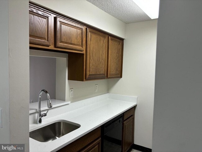 Building Photo - 1222 Ravens Crest Dr
