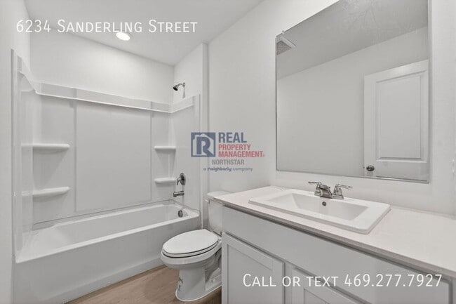 Building Photo - 6234 Sanderling St