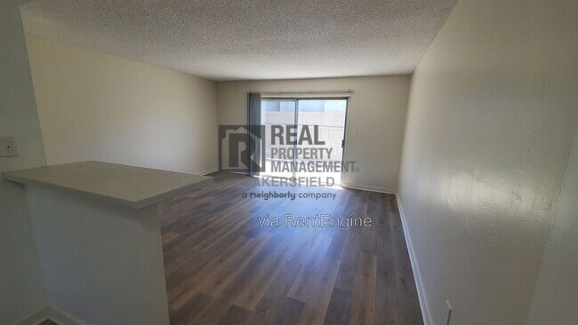 Building Photo - 2427 Olive St
