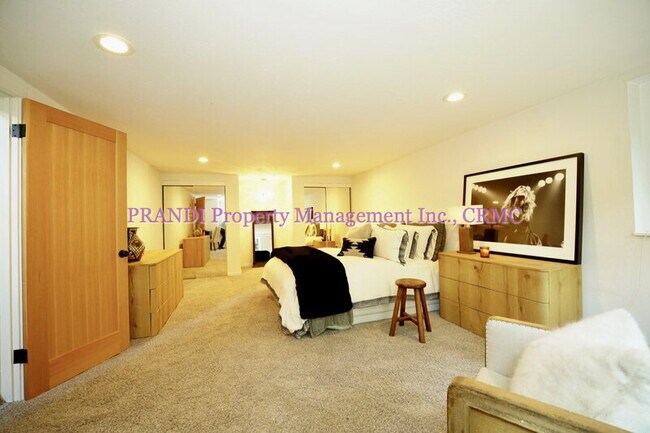 Building Photo - 22 Madrone Ct