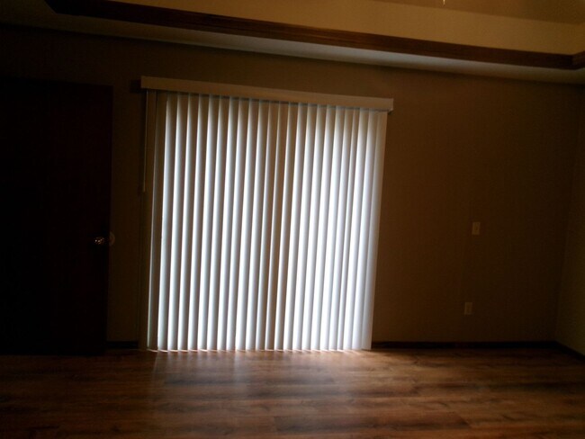Building Photo - Pets Negotiable with Owner Approval!