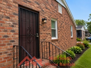 Building Photo - 300 Rosedale Ave