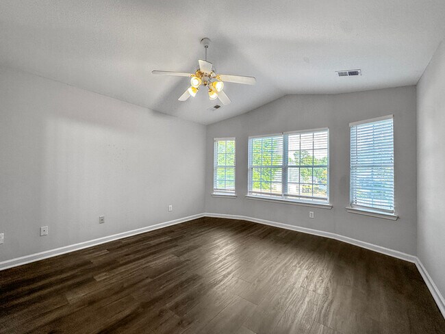 Building Photo - Beautiful Townhome for Lease in Covington