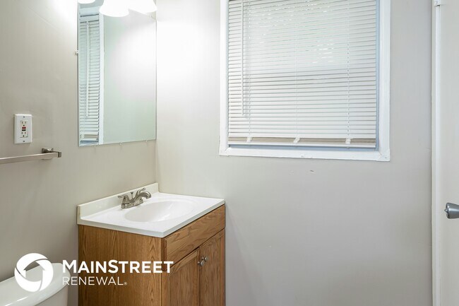 Building Photo - 12317 Santa Maria Dr