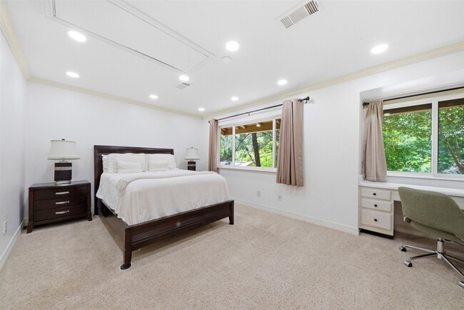 Building Photo - 2209 W Settler's Way