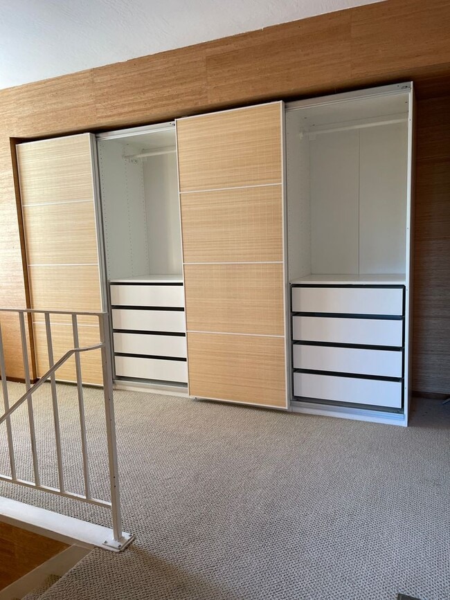 Building Photo - 8311 Buckingham Dr