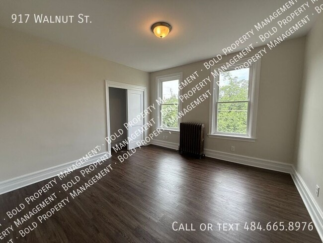 Building Photo - 917 Walnut St