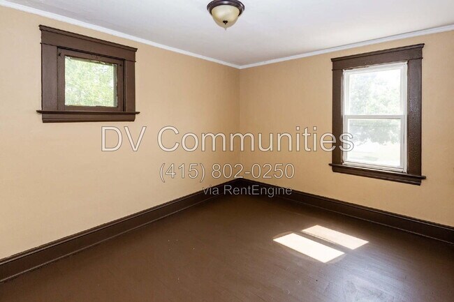 Building Photo - 1148 E 176th St